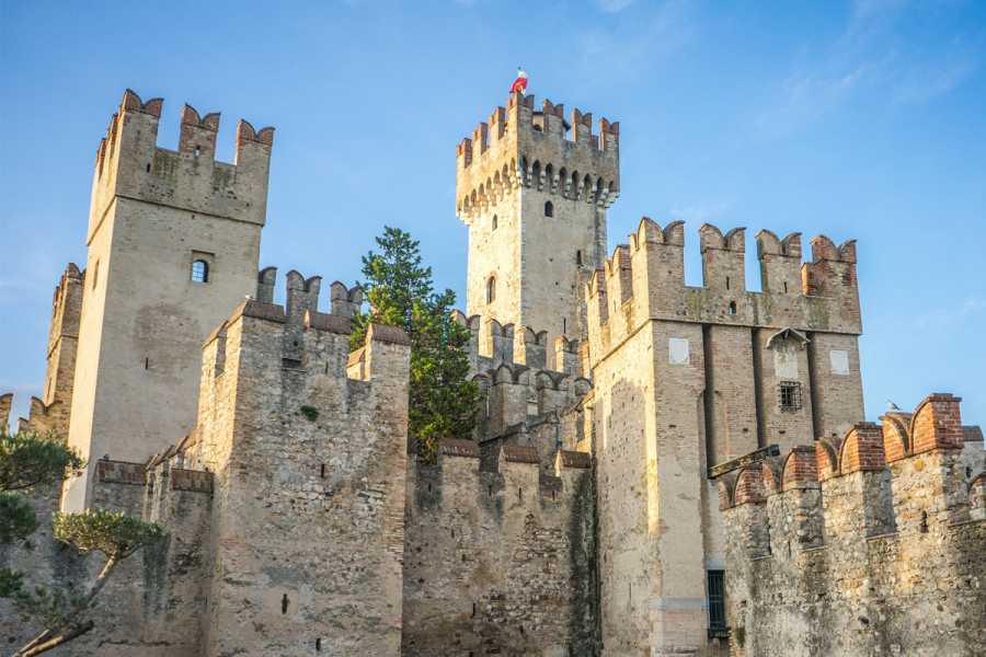 Lookals Verona & Garda Lake Day-trip from Milan